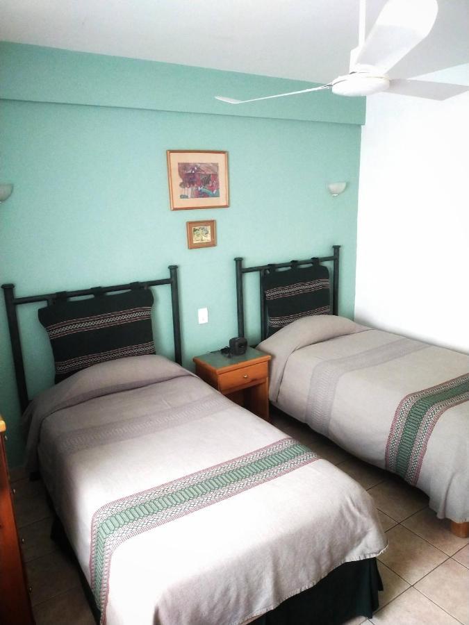 Guest house De Los Angeles 2*